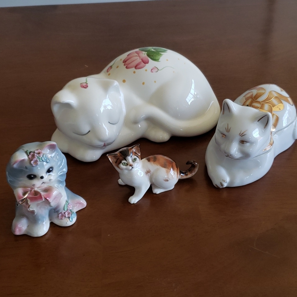 Porcelain Kittys